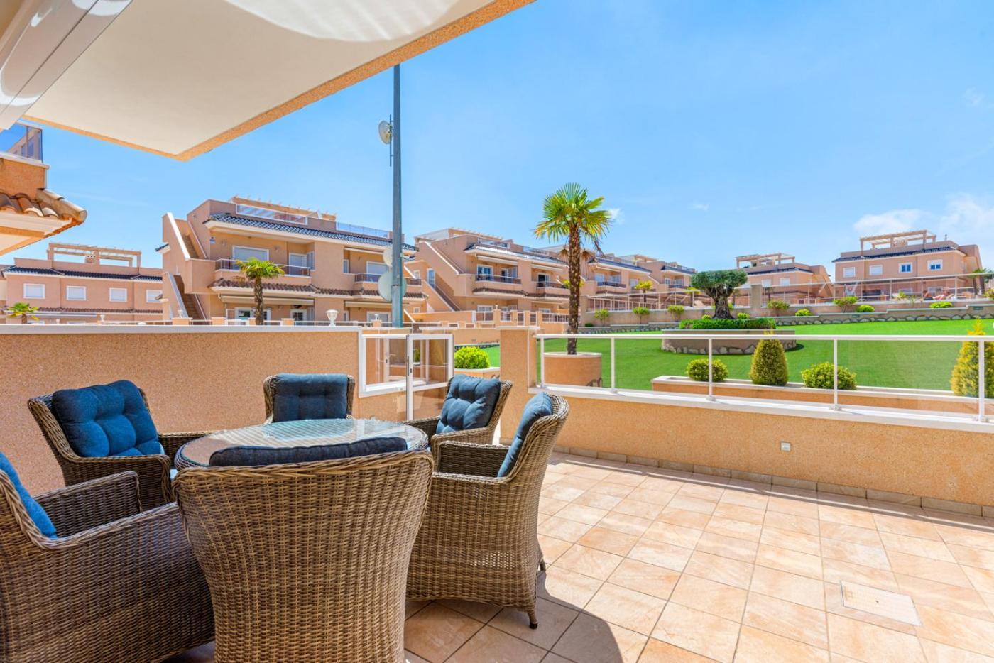Apartments Punta Prima Indoor & Outdoor Pool Torrevieja Exteriör bild